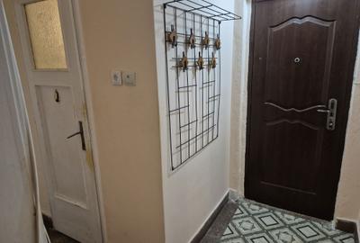 Apartament cu 2 camere semidecomandat în Giurgiului