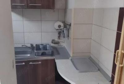 Garsonieră semidecomandată în Central - 2