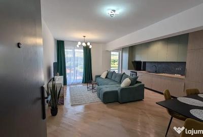 Apartament cu 3 camere semidecomandat în Florești