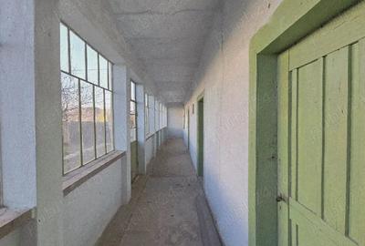 Casă cu 3 camere cu Teren 1470 Mp în Central