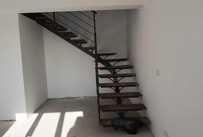 Casă cu 5 camere cu Teren 800 Mp în Remetea Mare - 10