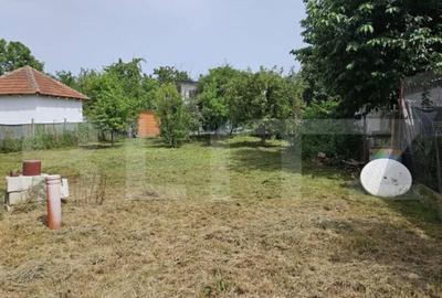 Casa de vanzare, 37 mp utili/nivel, teren 500 mp, zona Berc - 9