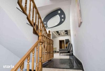 Casă cu Teren 1072 Mp în Central - 3