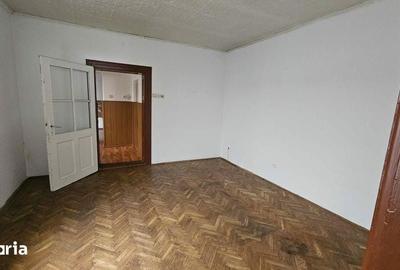 Casă cu 3 camere cu Teren 130 Mp în Central - 5