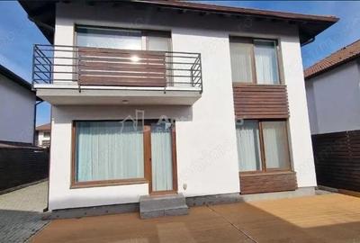 Casă cu Teren 300 Mp în Central - 8