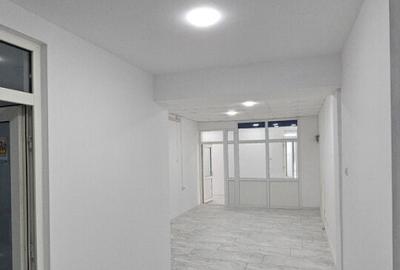 CANTACUZINO-sp.com. aprox 250mp , et.2 la 1400 euro/luna - 1