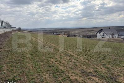 Teren de 800 mp, în Șcheia