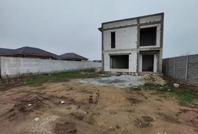 Casă cu 4 camere cu Teren 450 Mp în Malu Mare - 12