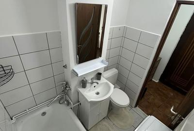 Garsonieră decomandată în Tractorul - 8