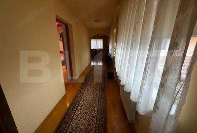 Casa spa?ioasa, aproape de centru, intr-o zona excelenta din Sebe? - 20