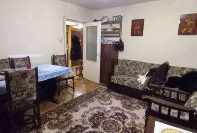 Apartament cu 3 camere decomandat în Micro 16 - 2