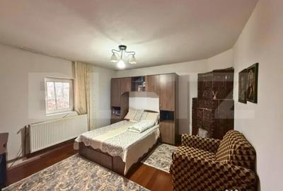 Casă cu 4 camere cu Teren 1237 Mp în Central - 2