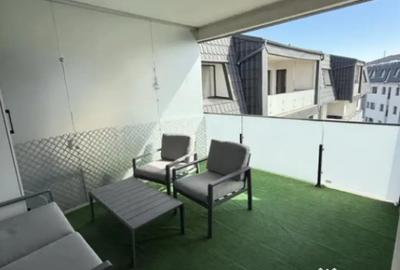 Apartament cu 3 camere decomandat în Tractorul