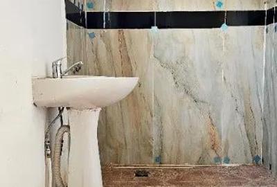 Casă cu 5 camere cu Teren 1407 Mp în Girov - 9