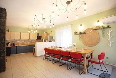 Casa de vacanta ,228 mp utili, piscina exterioara , Baisoara - 3