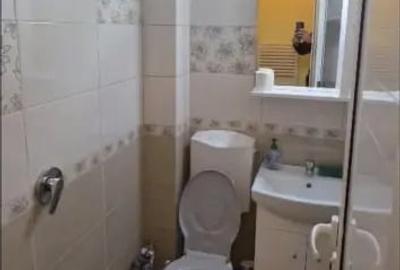 Garsonieră decomandată în Traian - 4