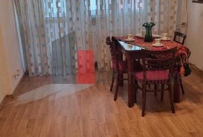 Apartament cu 3 camere decomandat în 1 Mai