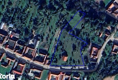 Casă cu 5 camere cu Teren 4564 Mp în Curățele - 1