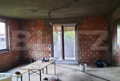 Casă cu 5 camere cu Teren 500 Mp în Păulești - 2