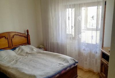 Inchiriez apartament 2 camere Husi centru - 3