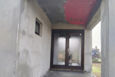 Casă cu 5 camere cu Teren 500 Mp în Cârcea