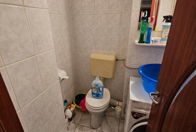 Apartament cu 3 camere decomandat în Drumul Sării - 8