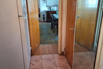 Apartament cu 3 camere semidecomandat în Titan - 9