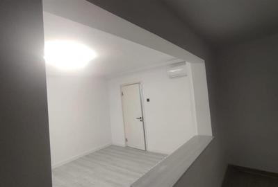Apartament cu 3 camere semidecomandat în Titan - 6