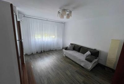 Garsoniera, 40 mp, decomandata, centrala, AC, parcare, Oltenitei