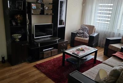 Inchiriere apartament decomandat cu doua camere . - 1