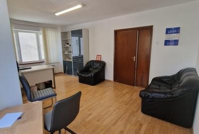 Lacul Tei - Facultatea de Constructii 5 camere etaj 1 in imobil de birouri - 7