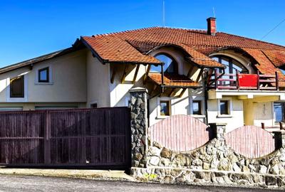 Vila/Pensiune 620mp  , teren generos 3862mp , priveliste de top , neopturata - 37
