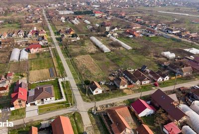 Casă cu 2 camere cu Teren 1570 Mp în Ghioroc - 15