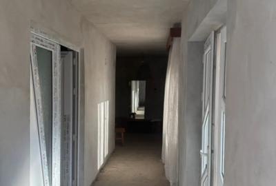 Casă cu 5 camere cu Teren 3279 Mp în Central - 10