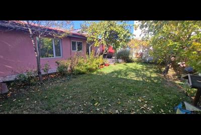 CASĂ DE VÂNZARE CU 4 CAMERE IN ZONA BUCUREȘTI-NOI SEC.1 - 2