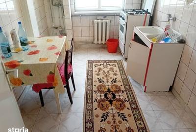 Apartament cu 2 camere decomandat în Precista