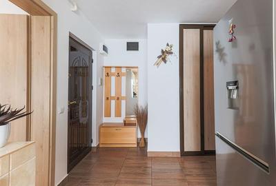 De vânzare apartament spațios cu 2 camere decomandat etaj 3 Comision 0 De vânzare apartament spațios cu 2 camere decomandat etaj 3 Comision 0 - 7