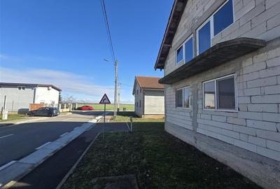 Casă cu 4 camere cu Teren 300 Mp în Palota - 6