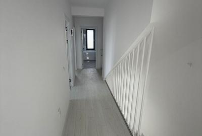 Duplex cu 4 camere cu Canalizare în Central - 10