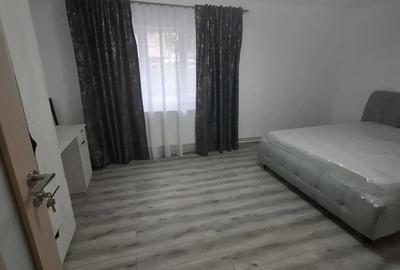 Inchiriez apartament - 1