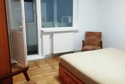 Apartament cu 2 camere decomandat în 22 Decembrie - 1
