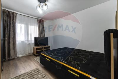 Apartament cu 3 camere decomandat, mobilat în Tractorul - 6