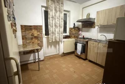 Apartament cu 3 camere decomandat în Central - 1