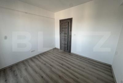 Apartament cu 4 camere semidecomandat în Tătărași - 11