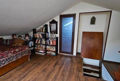 Etaj de vila cu 4 camere si mansardă, situat la stradă, potrivit pentru birouri - 4