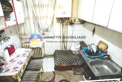 Apartament 3 camere de vanzare – Bld. Decebal - 2