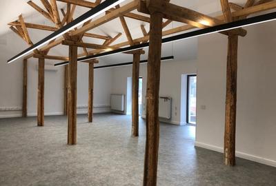 Birou, de 92 mp, în Bulgaria