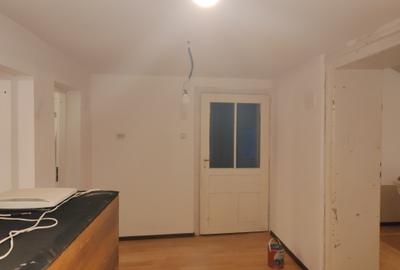 Casă individuală cu 8 camere cu Teren 500 Mp în Central - 2