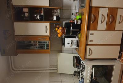 Apartament cu 2 camere semidecomandat în Berceni