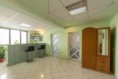 Casă cu 6 camere cu Piscina în Bradu - 2